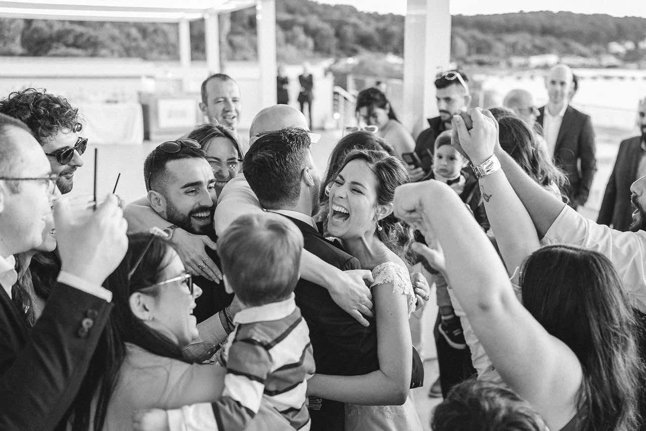 Servizio fotografico matrimonio ad Alghero risate e momenti spontanei