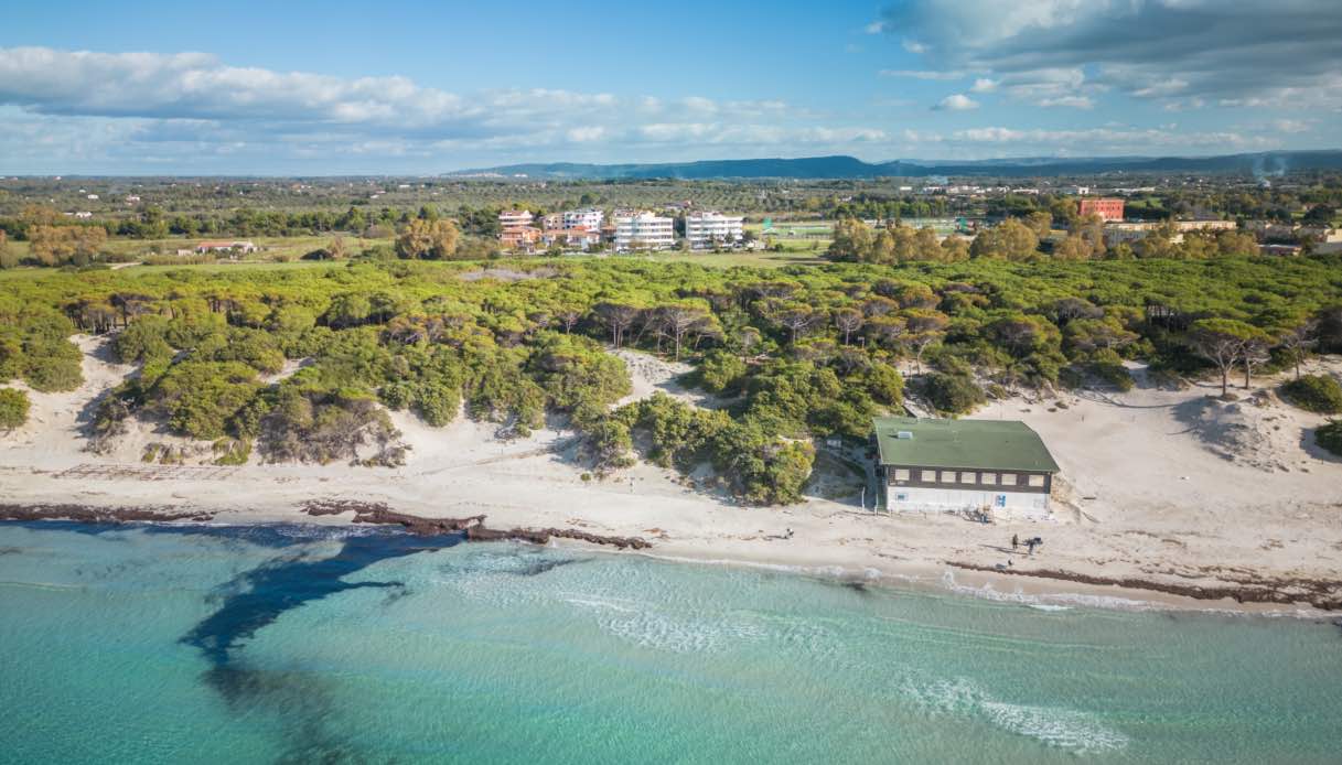 Spiaggia ad Alghero per shooting di coppia